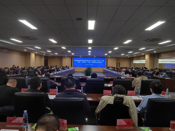 我司承建的呼和浩特盛樂國際機(jī)場(chǎng)飛行區(qū)場(chǎng)道1段標(biāo)順利通過竣工驗(yàn)收